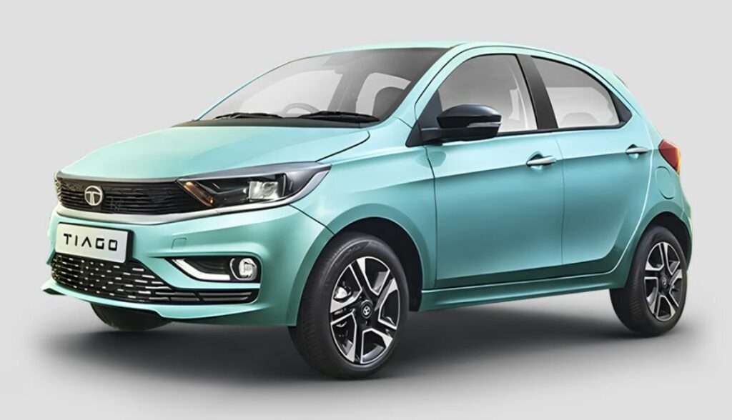 Tata Tiago 2025 red color front view with stylish headlightsTata Tiago 2025 red color front view with stylish headlights