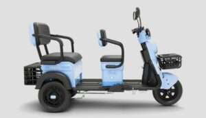 Komaki FAM 2.0 STD side view electric scooter